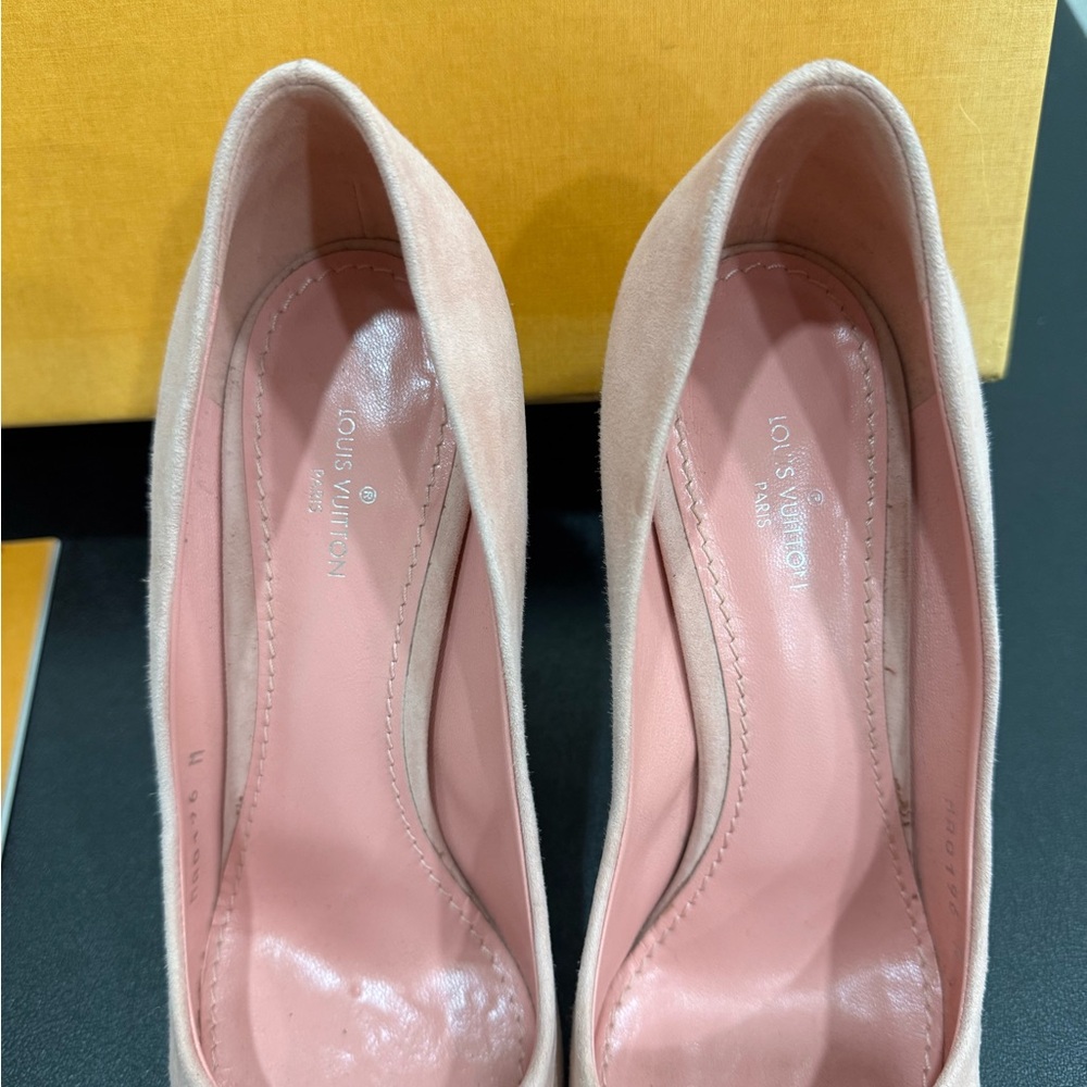 Louis Vuitton Pink Suede Pointed Toe Pumps Size 36 - Picture 11 of 13
